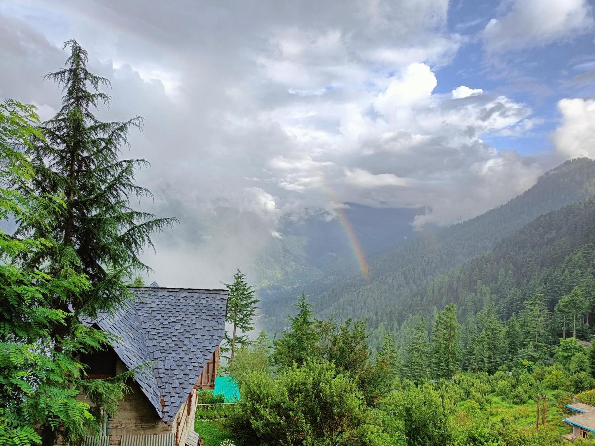 Ishan Log Huts-A Boutique Home Stay Banjar Exterior photo